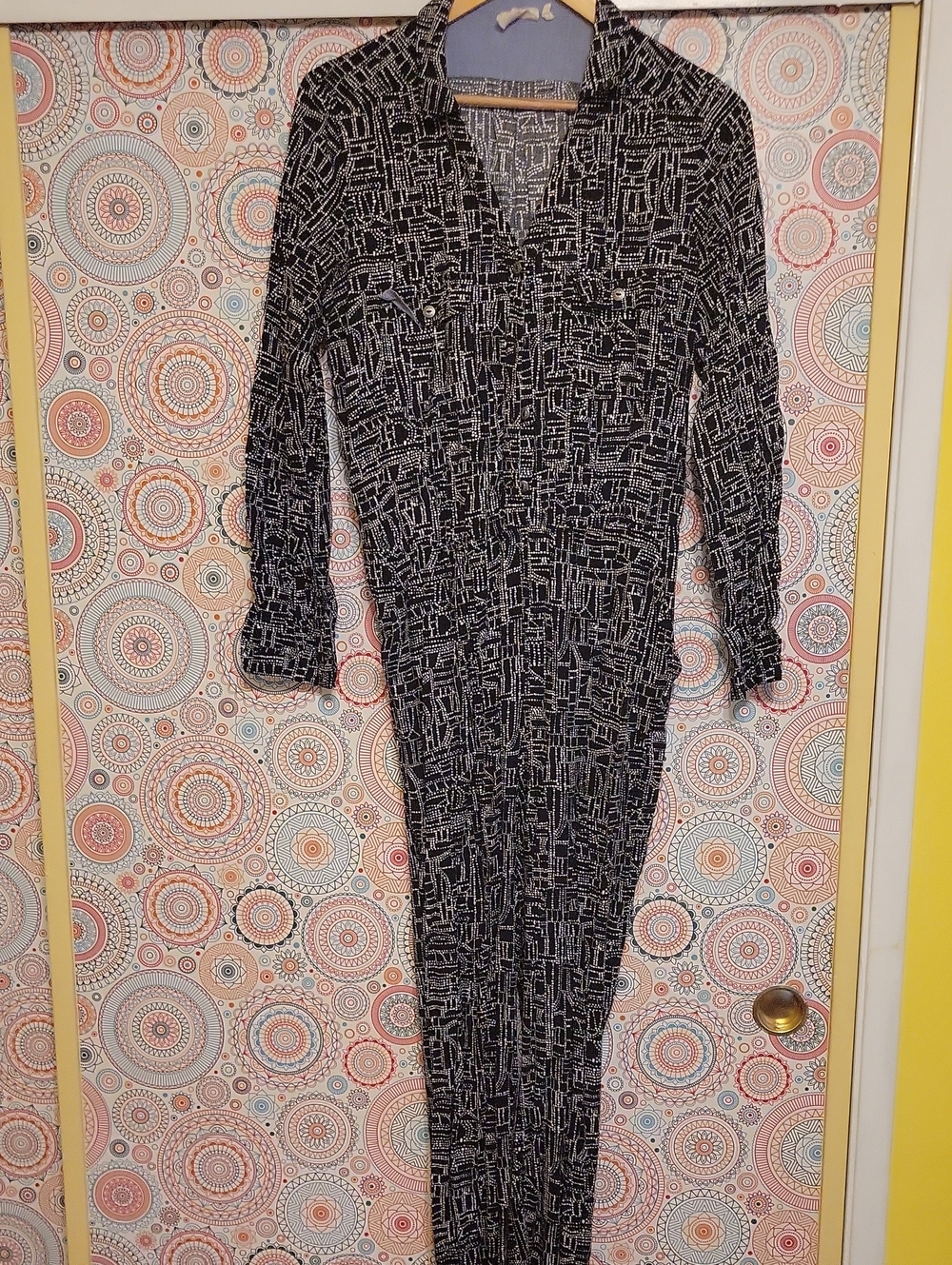 Lilka Women's Black & White Printed Jumper